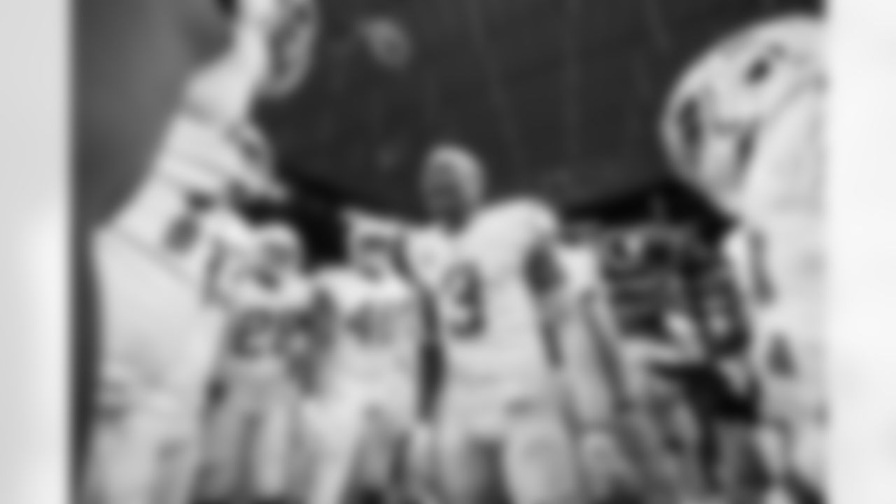 The Los Angeles Chargers play the Las Vegas Raiders on Thursday, December 14, 2023 at Allegiant Stadium in Las Vegas, NV.
[FINAL SCORE: LV 63 - LAC 21]