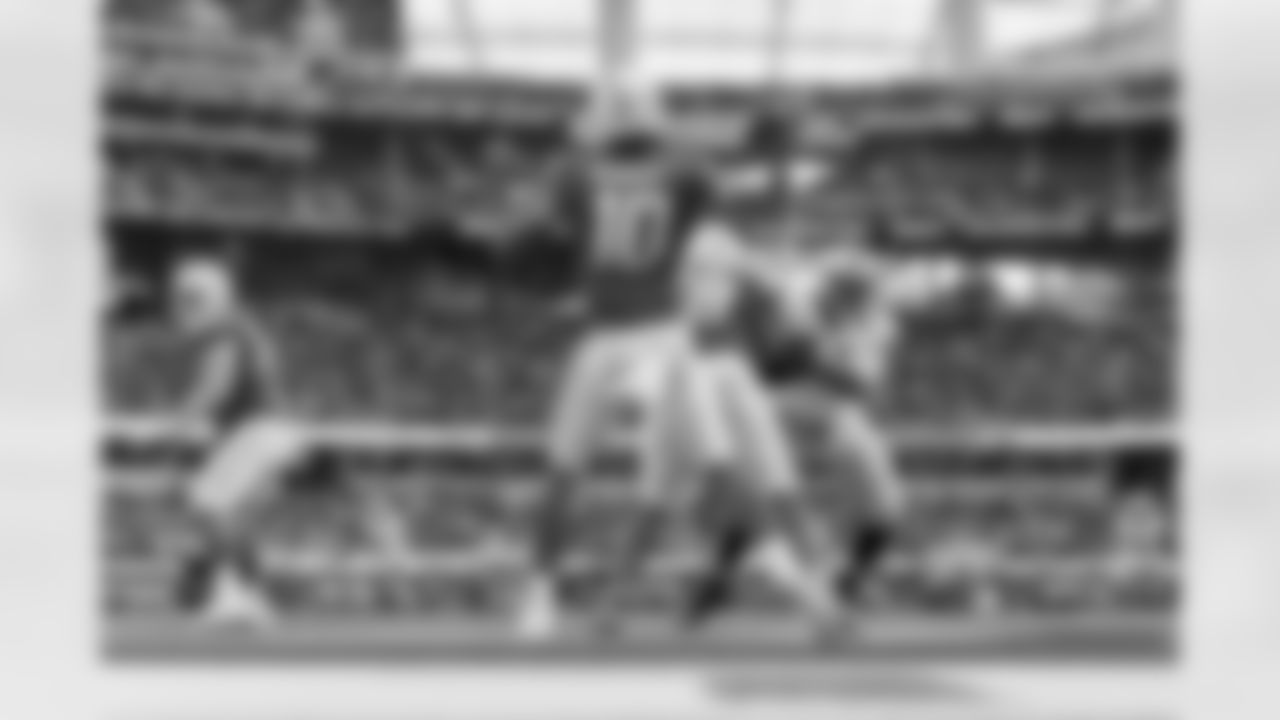 The Los Angeles Chargers play the Las Vegas Raiders on Sunday, October 1, 2023 at SoFi Stadium in Inglewood, CA.
[FINAL SCORE: LAC 24 - LV 17]