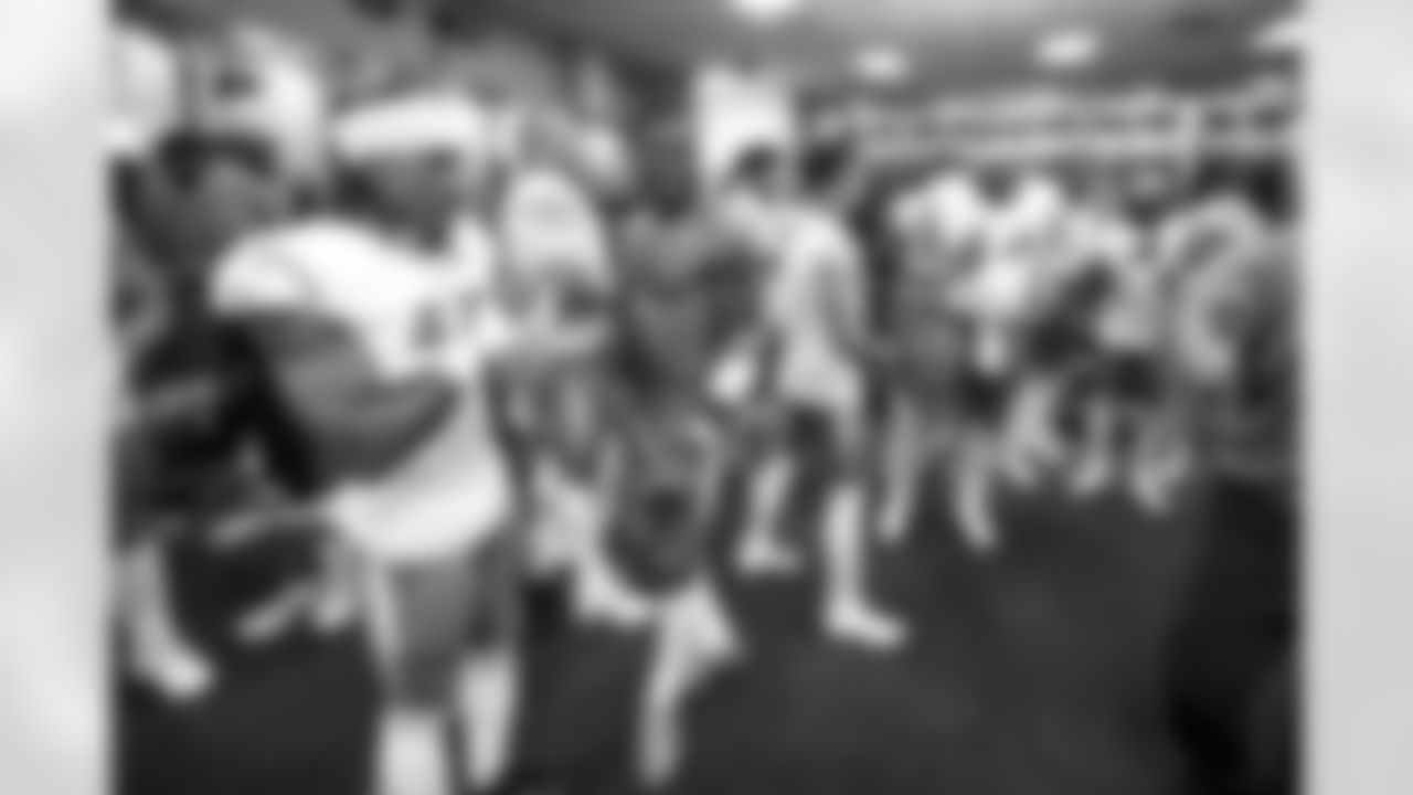 S Kendall Williamson (40) and S Derwin James Jr. (3)