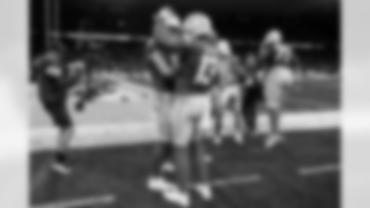 Take a look back at the best photos of Justin Herbert's 2025 campaign.