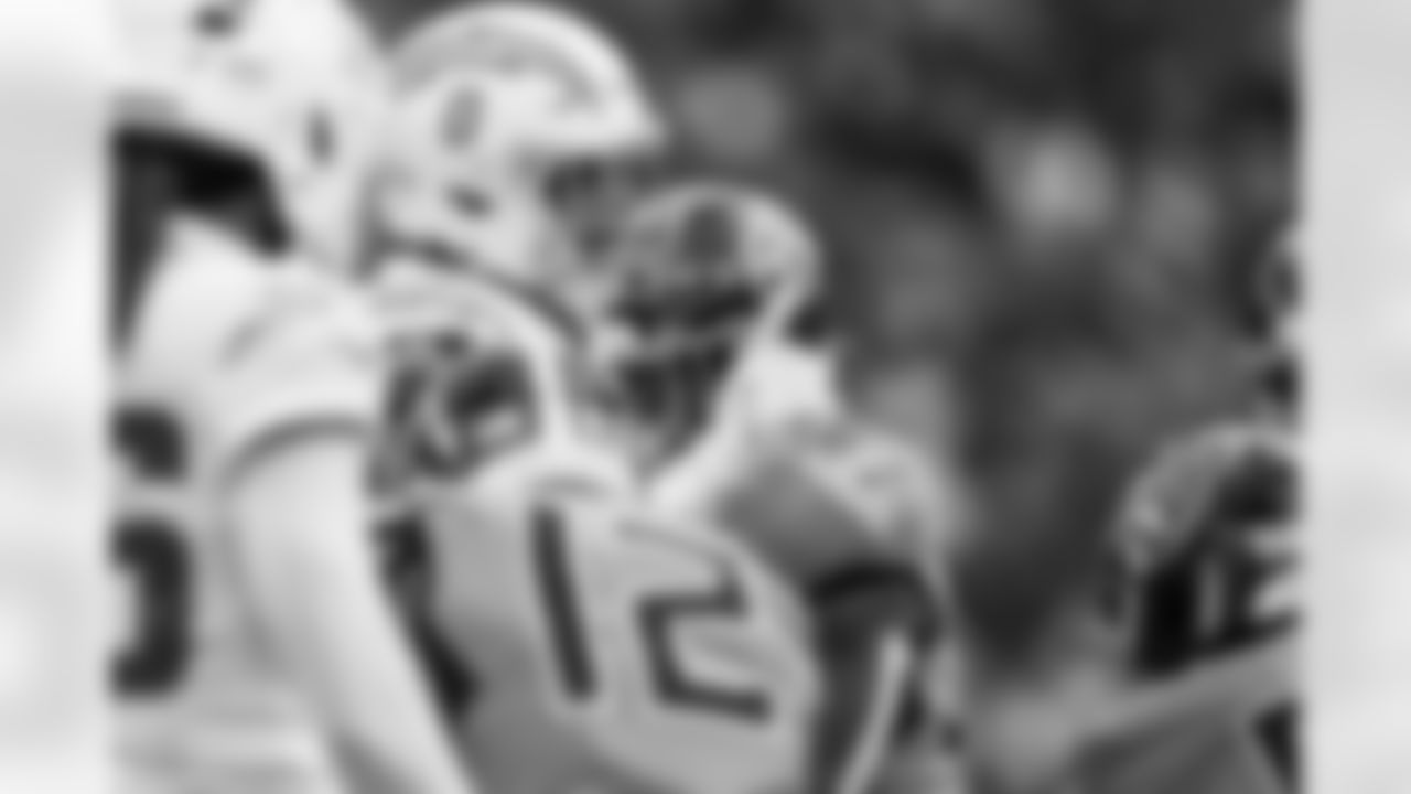 Check out the best shots from the Chargers Week 9 matchup against the Titans!