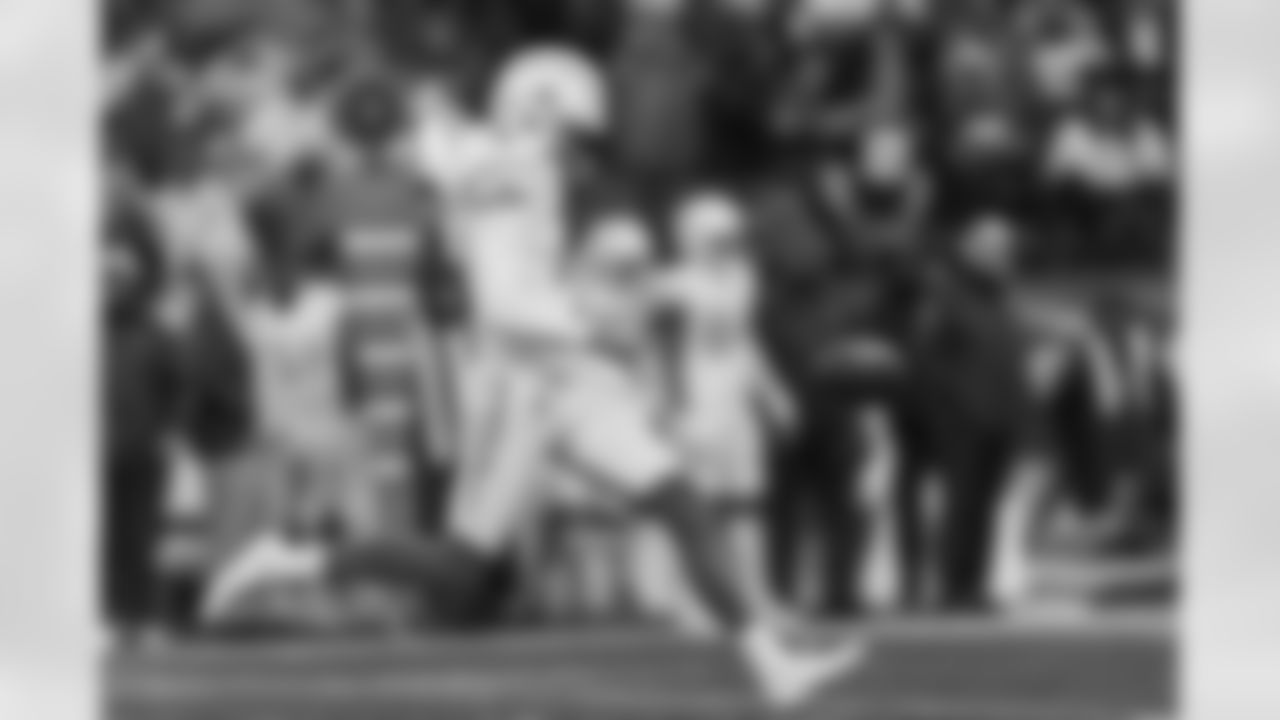 The Los Angeles Chargers play the New England Patriots on Sunday, December 3, 2023 at Gillette Stadium in Foxborough, MA.
[FINAL SCORE: LAC 6 - NE 0]