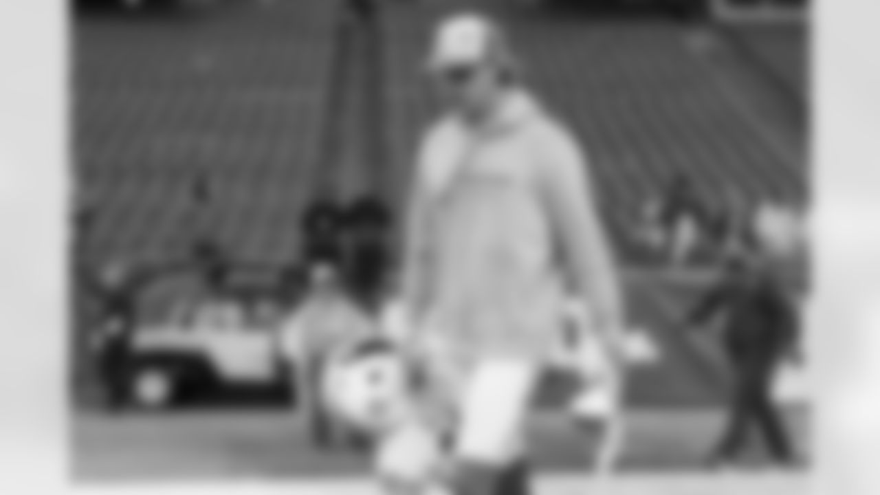 The Los Angeles Chargers play the New England Patriots on Sunday, December 3, 2023 at Gillette Stadium in Foxborough, MA.
[FINAL SCORE: LAC 6 - NE 0]