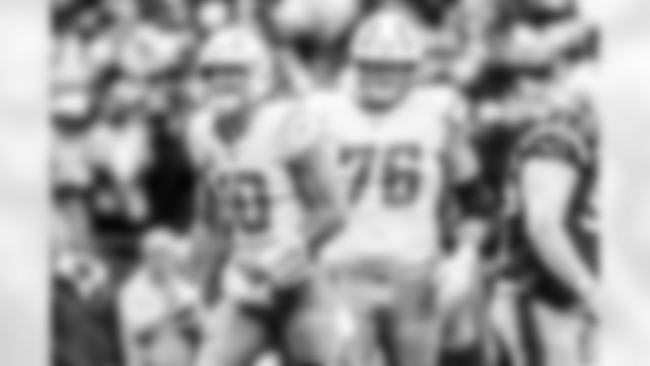 Take a look back at the Chargers Week 17 matchup with the Patriots in monochrome!