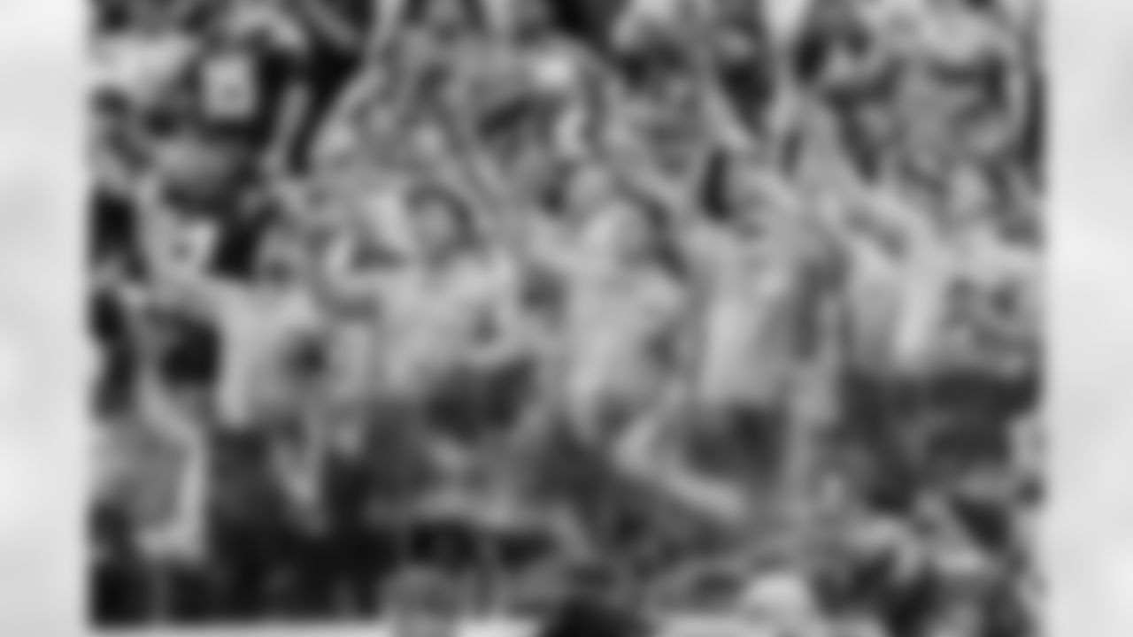 The Los Angeles Chargers play the Tennessee Titans on Sunday, November 10, 2024 at SoFi Stadium in Inglewood, CA.
[FINAL SCORE: LAC 27 - TEN 17]