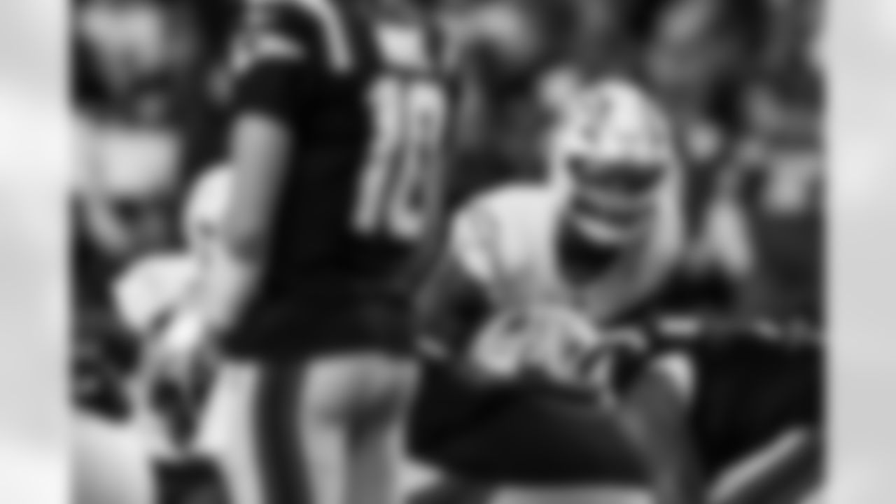 Take a look at the best photos of Chargers 2026 free agent Odafe Oweh