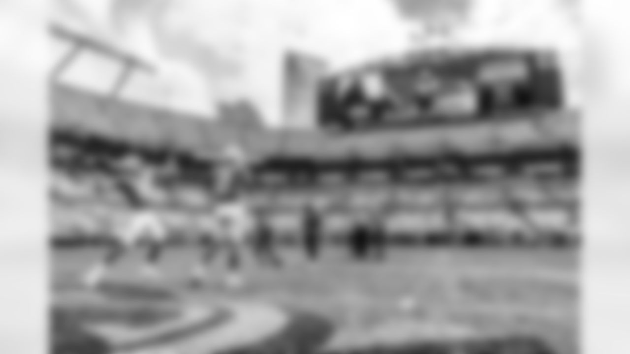 The Los Angeles Chargers play the Carolina Panthers on Sunday, September 15, 2024 at Bank of America Stadium in Charlotte, NC.
[FINAL SCORE: LAC 26 - CAR 3]