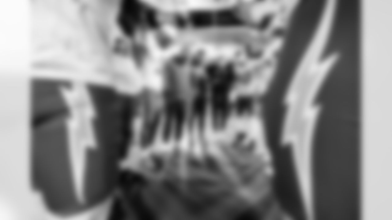 Check out the best shots from the Chargers Week 9 matchup against the Titans!