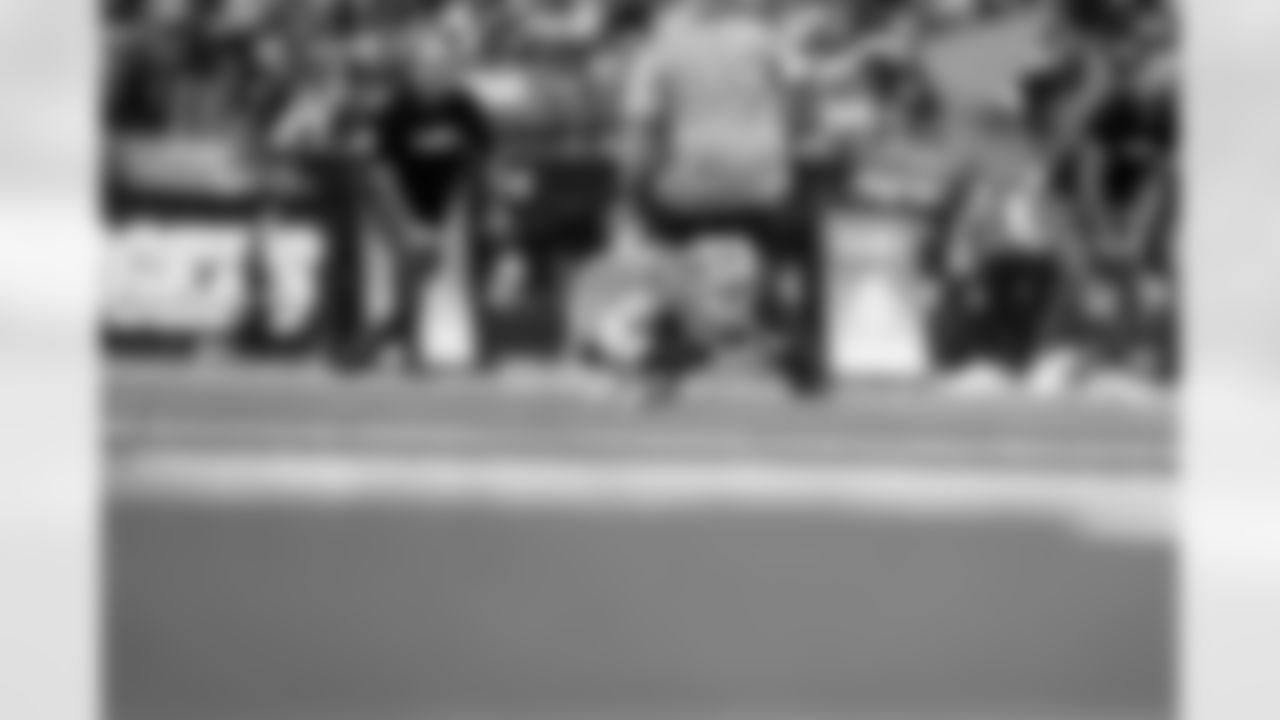 2025 Corgi Cup at Chargers vs. Texans Week 17 Matchup