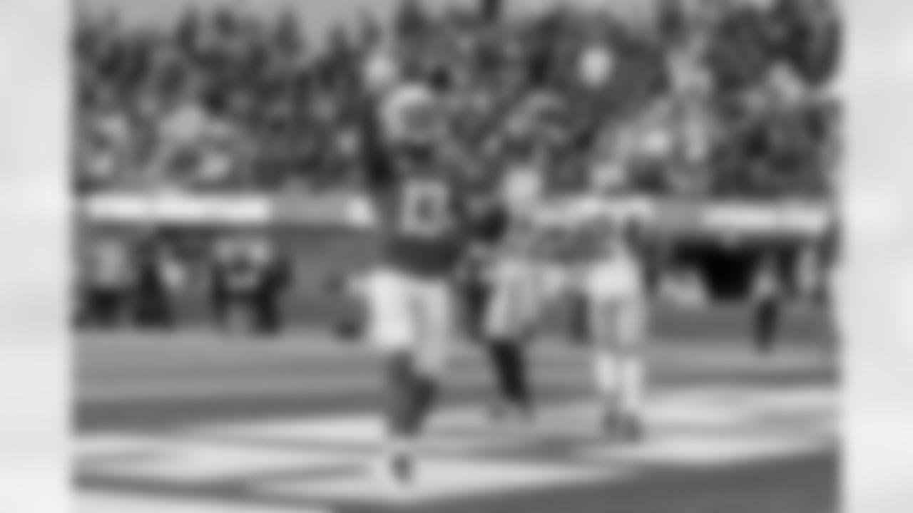 The Los Angeles Chargers play the Las Vegas Raiders on Sunday, October 1, 2023 at SoFi Stadium in Inglewood, CA.
[FINAL SCORE: LAC 24 - LV 17]