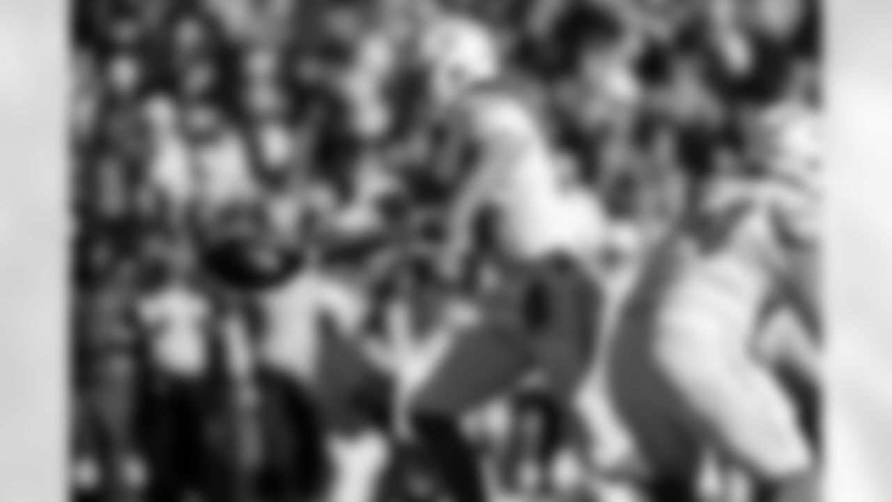 QB Justin Herbert (10)