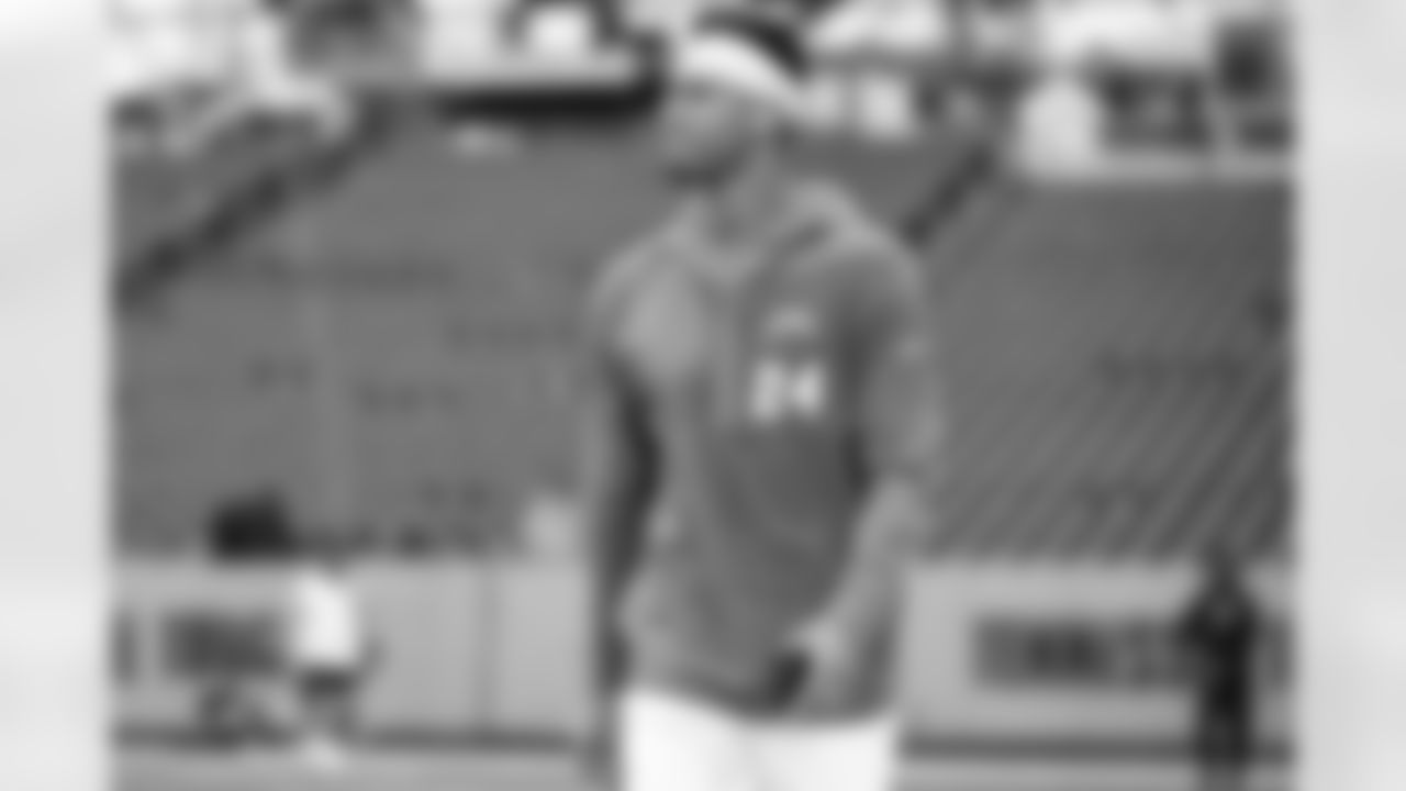 CB Benjamin St-Juste (24)