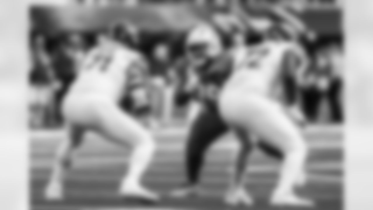 Check out the best shots from the Chargers Week 5 matchup against the Commanders!