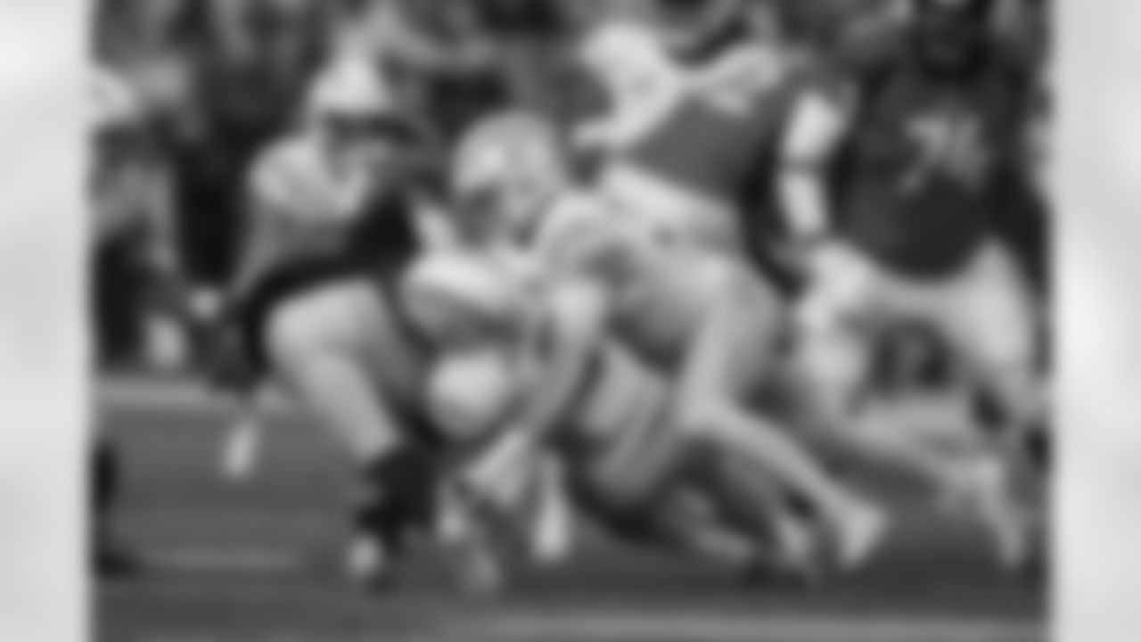 The Los Angeles Chargers play the Denver Broncos on Sunday, December 31, 2023 at Empower Field at Mile High in Denver, CO.
[FINAL SCORE: DEN 16 - LAC 9]