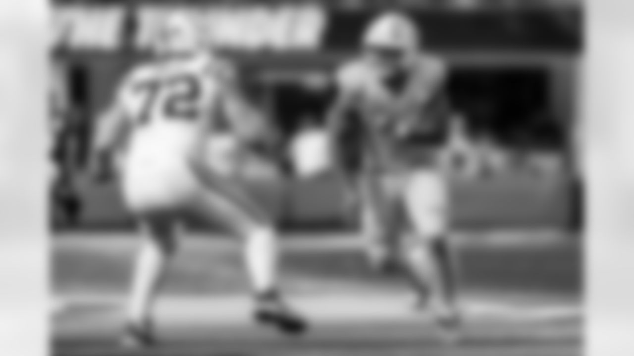 Chargers OLB Tuli Tuipulotu (#45) in action during their Pro Bowl season.