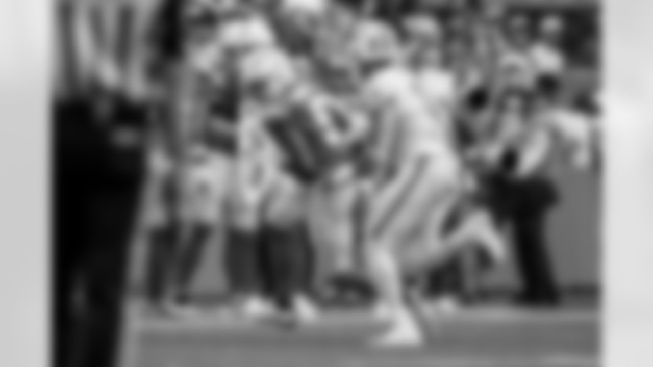 Check out the best shots from the Chargers Week 6 matchup against the Dolphins!