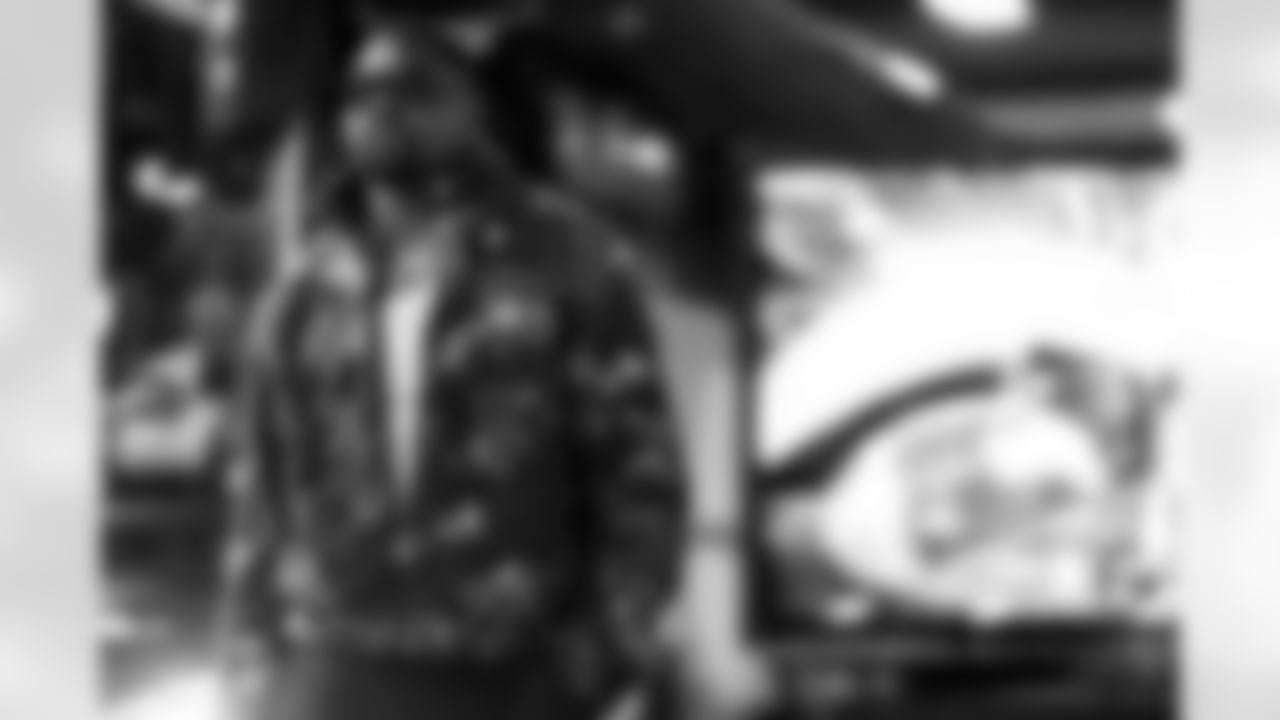 OLB Khalil Mack (52)