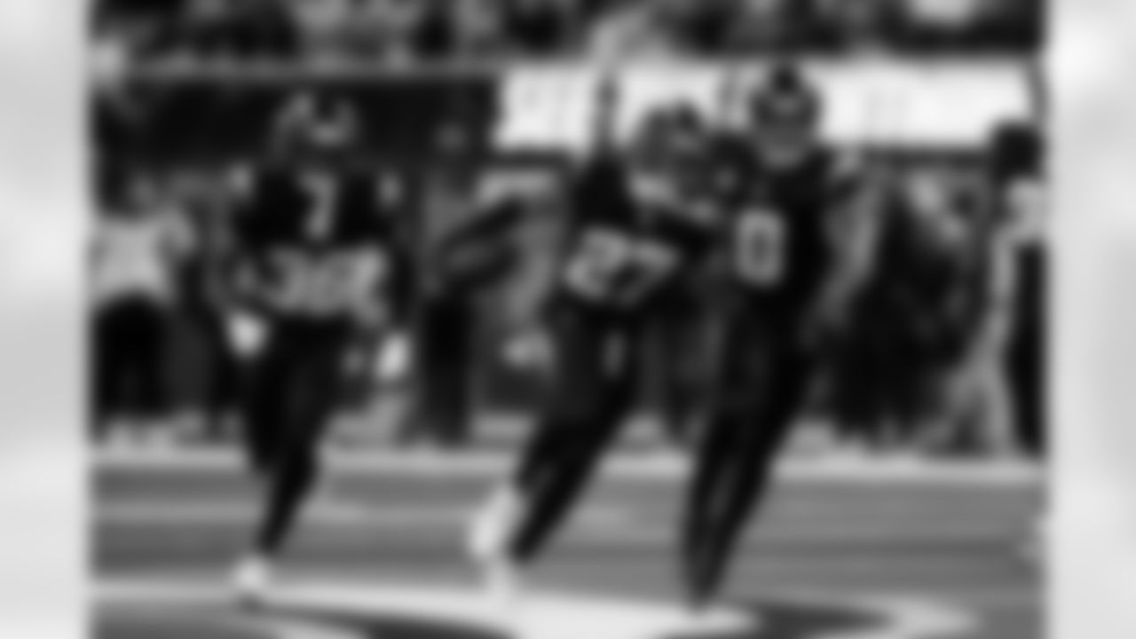 Take a look back at the best photos of the Chargers 2025 draft class in their inaugural NFL campaign.