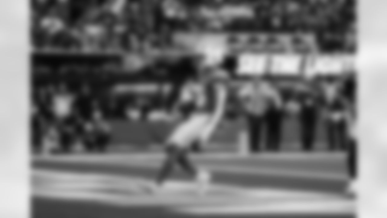 WR Ladd McConkey (15)