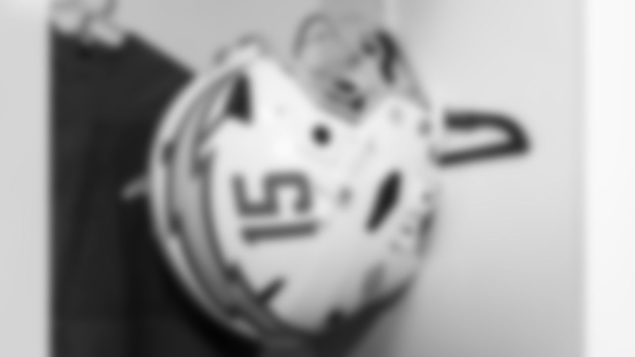 WR Ladd McConkey (15)