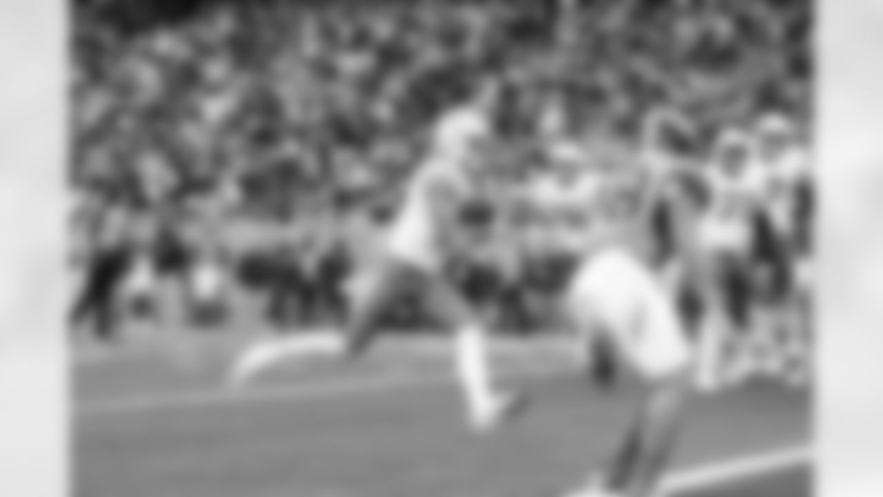 QB Justin Herbert (10)