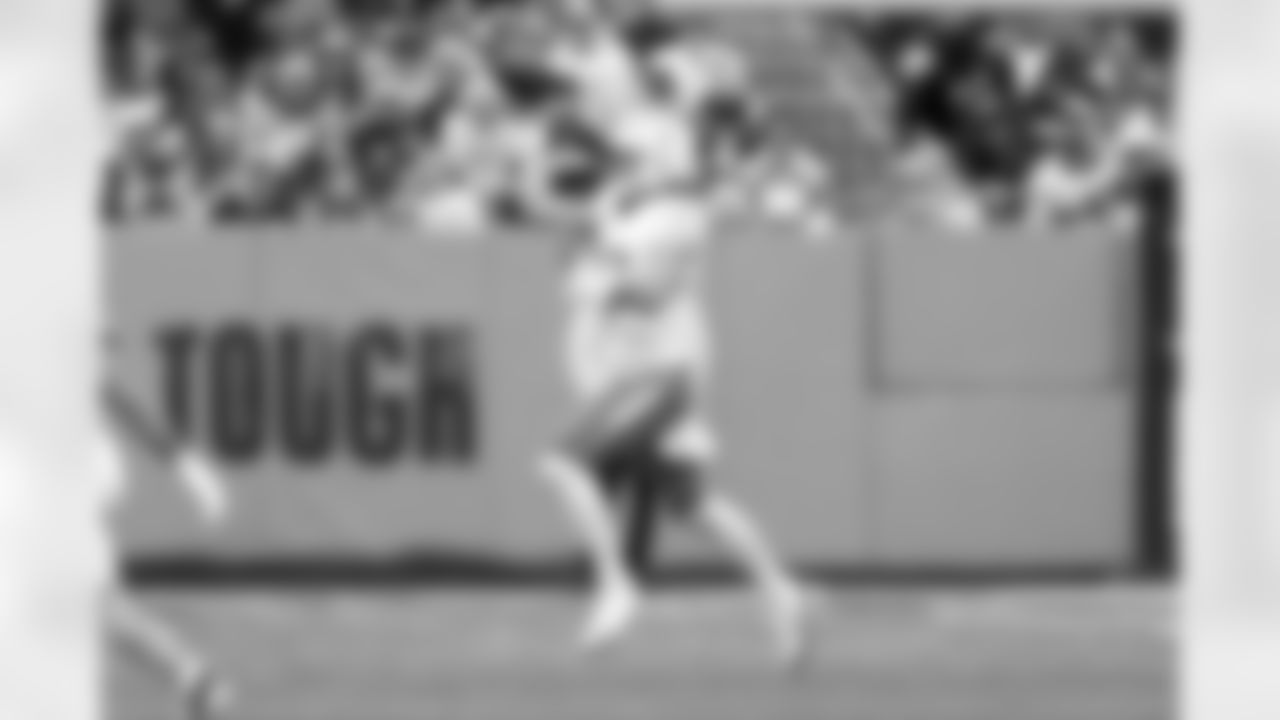 QB Justin Herbert (10)