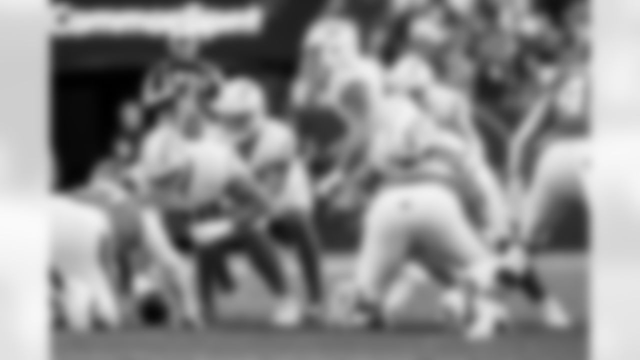 Check out the best shots from the Chargers Week 18 matchup against the Broncos!