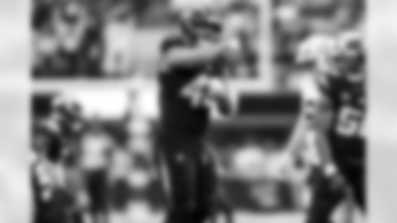 OLB Tuli Tuipulotu (45)