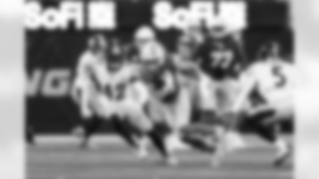 WR Ladd McConkey (15)