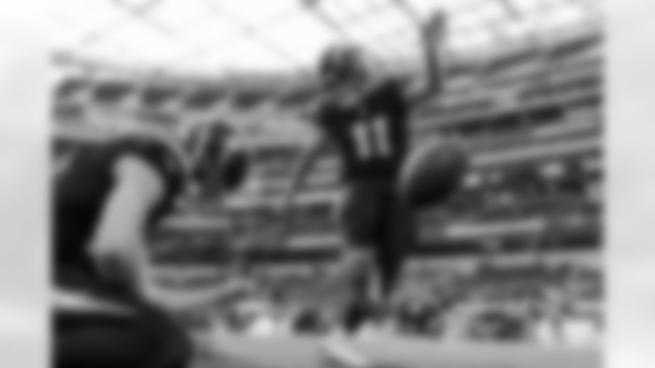 Check out the best shots from the Chargers Week 17 matchup against the Texans!