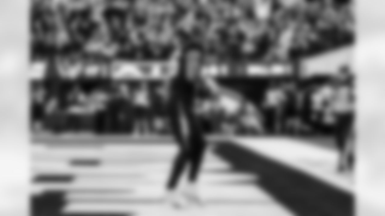 TE Oronde Gadsden (86)