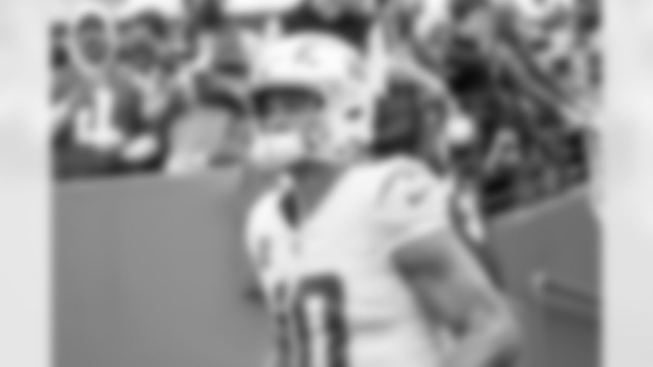 QB Justin Herbert (10)