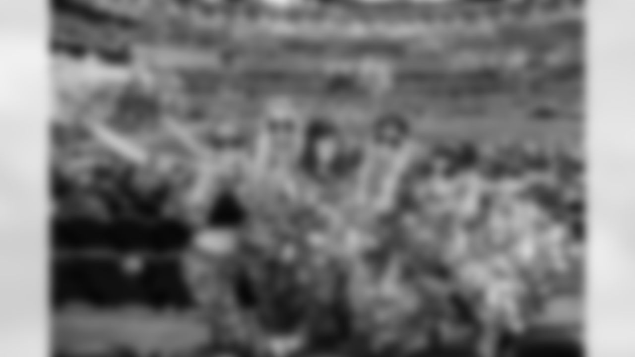 The Los Angeles Chargers play the Tennessee Titans on Sunday, November 10, 2024 at SoFi Stadium in Inglewood, CA.
[FINAL SCORE: LAC 27 - TEN 17]