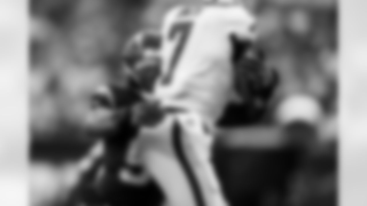 Check out the best shots from the Chargers Week 13 matchup against the Raiders!