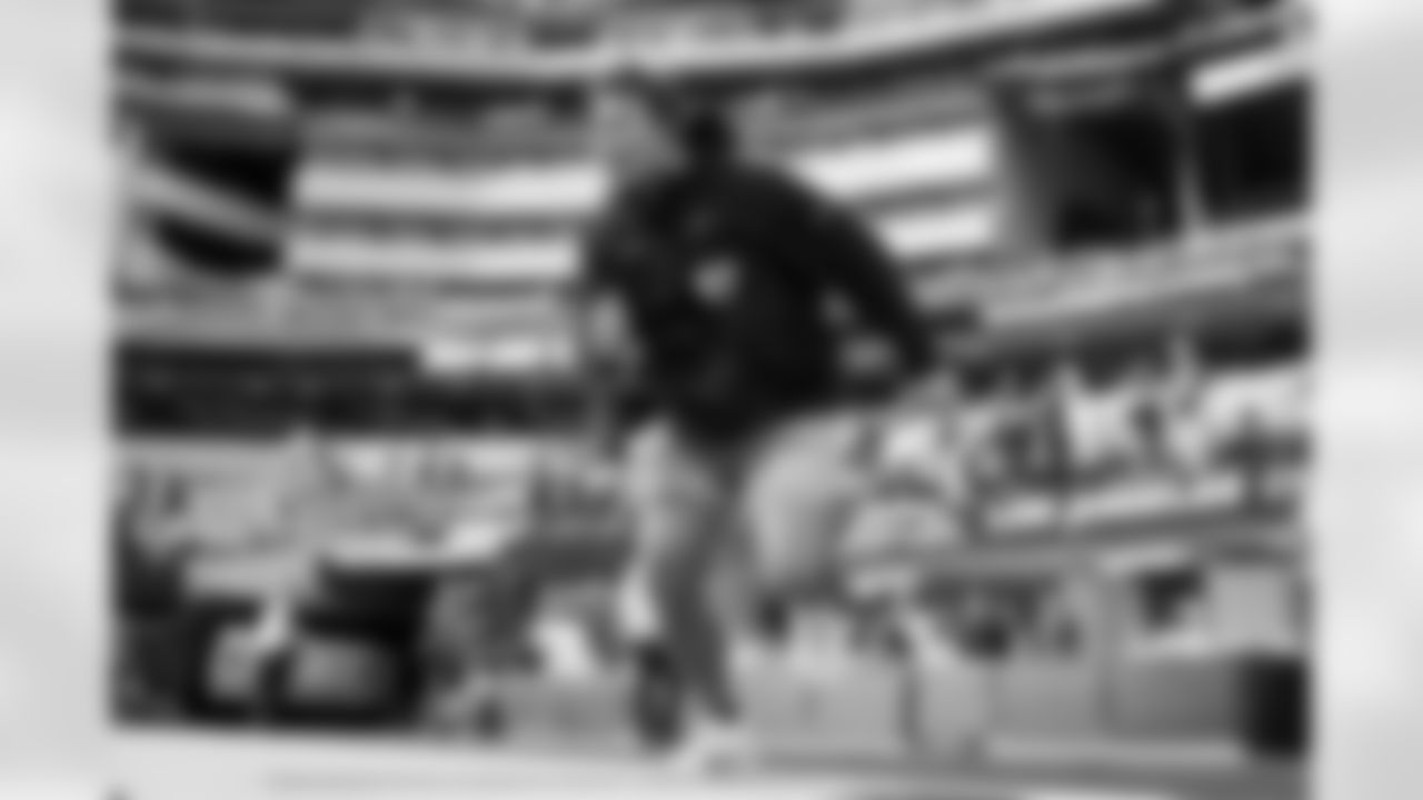 OL Foster Sarell (67)