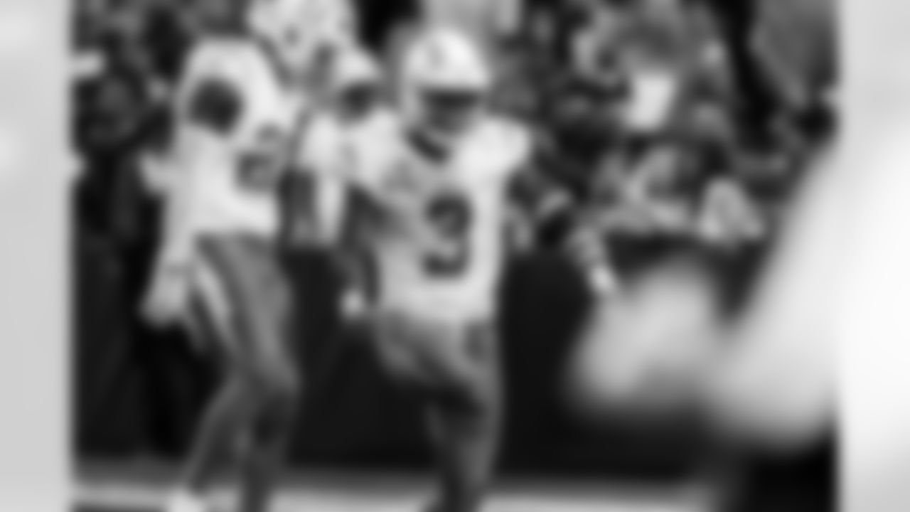 S Derwin James Jr. (3)