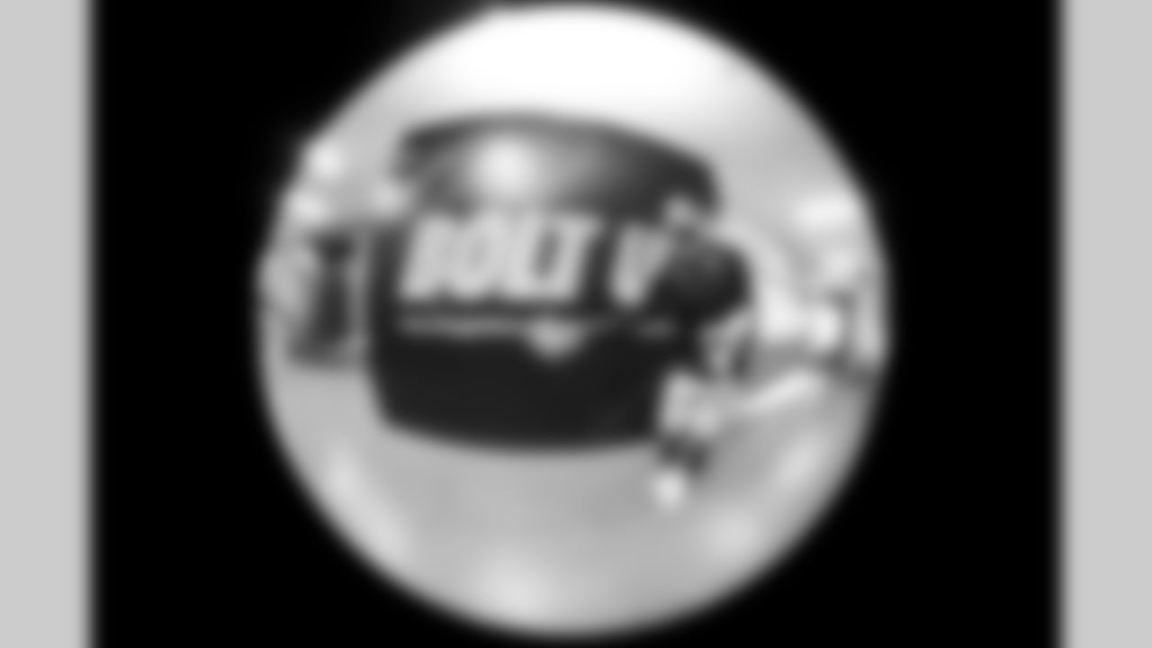 CB Tarheeb Still (29)