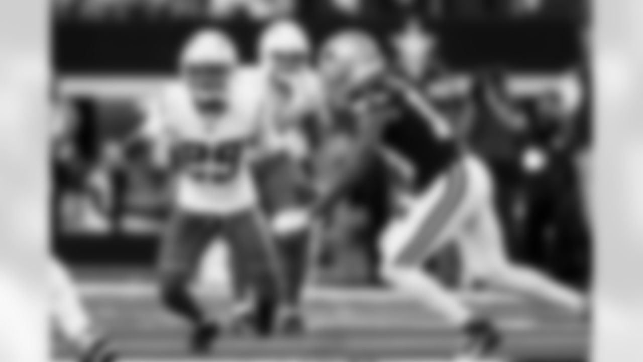 Check out the best shots from the Chargers Week 16 matchup against the Cowboys!