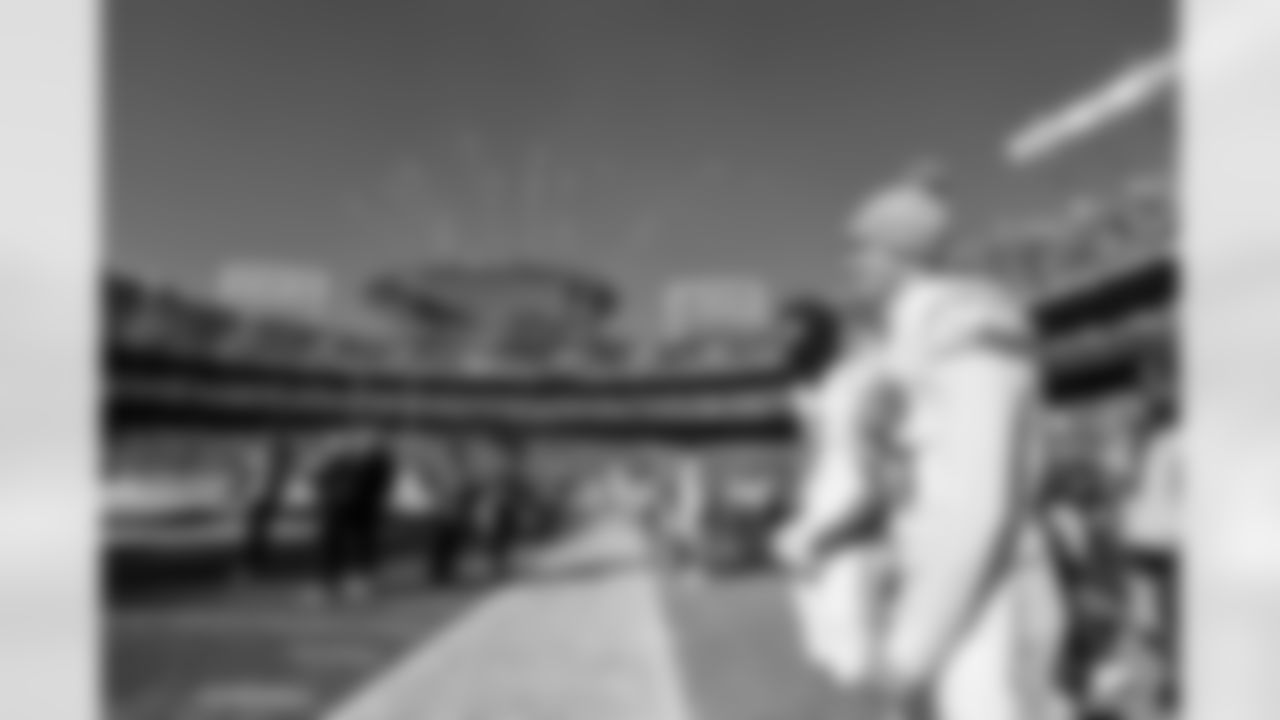 WR Ladd McConkey (15)