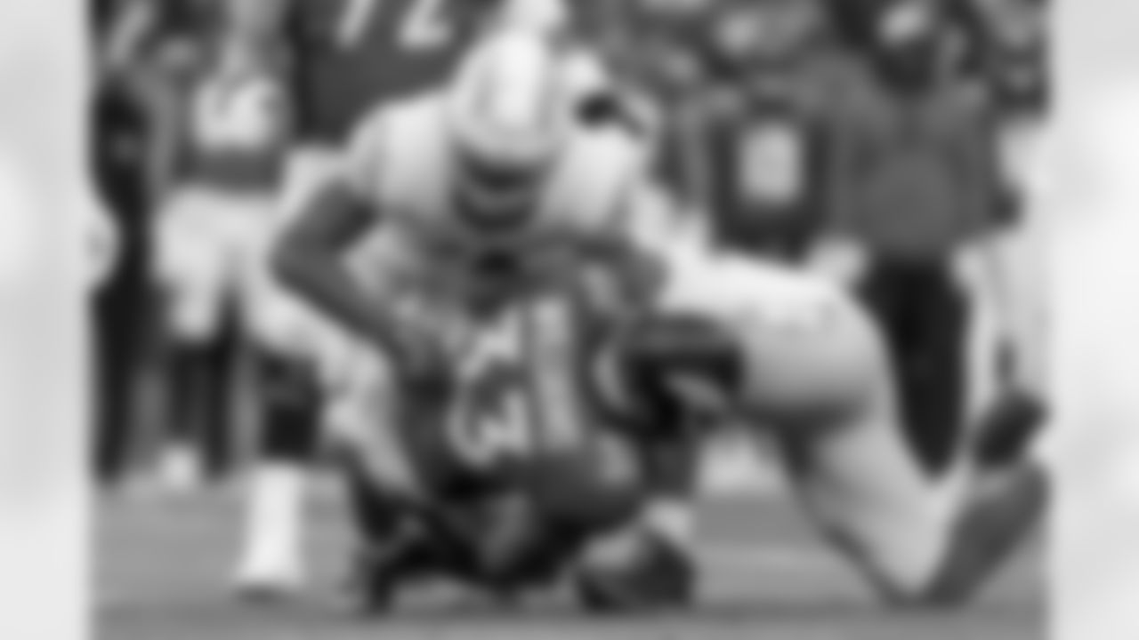 The Los Angeles Chargers play the Denver Broncos on Sunday, December 31, 2023 at Empower Field at Mile High in Denver, CO.
[FINAL SCORE: DEN 16 - LAC 9]