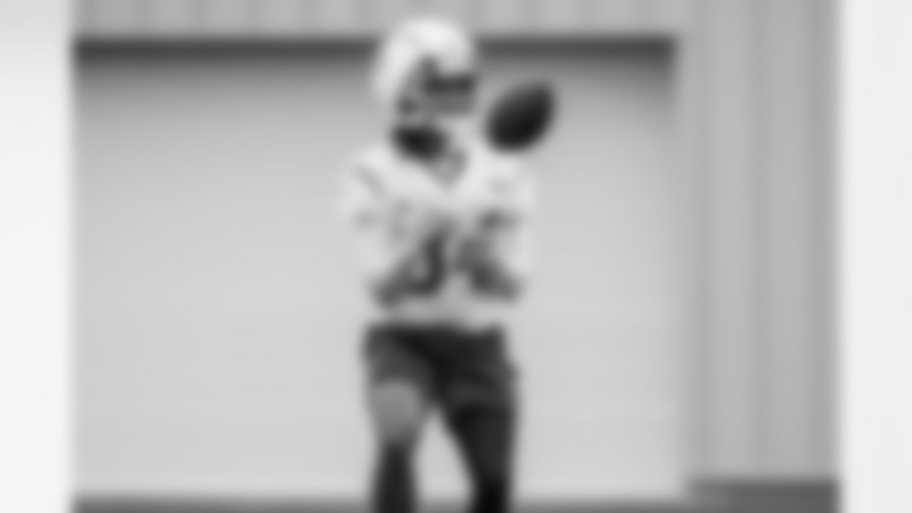 The Los Angeles Chargers play the Houston Texans on Wednesday, December 31, 2025 at SoFi Stadium in Inglewood, CA.
[FINAL SCORE: HOU 20 - LAC 16]