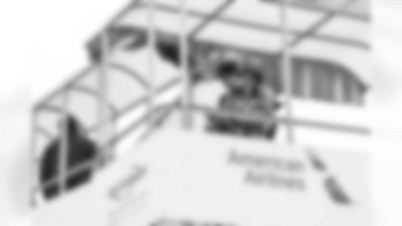 QB Justin Herbert (10)