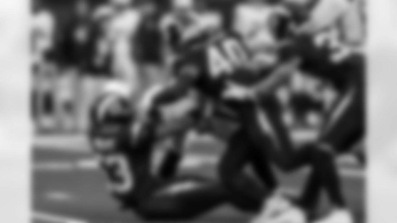 Take a look at the best photos of Chargers 2026 free agent Del'Shawn Phillips