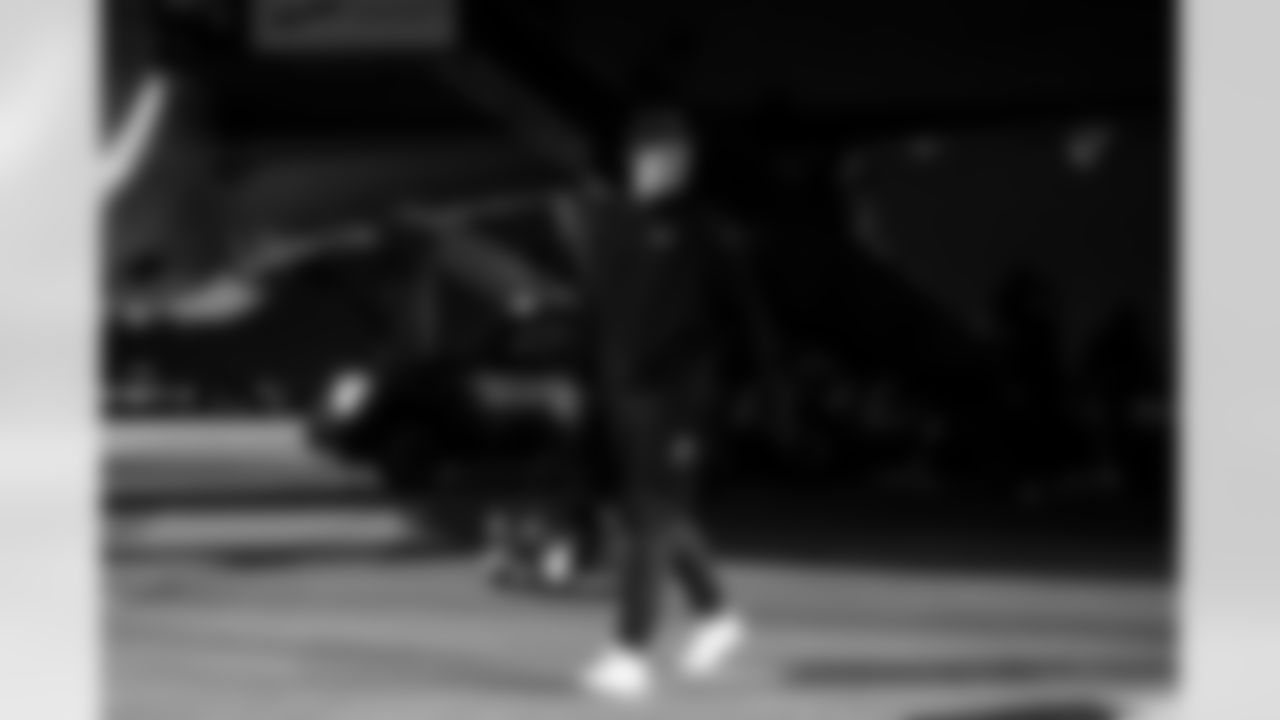 QB Justin Herbert (10)