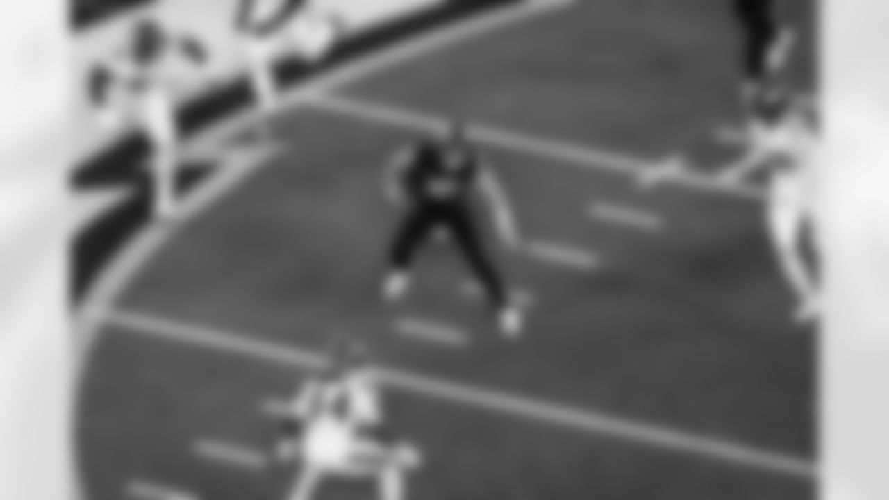 QB Justin Herbert (10)
