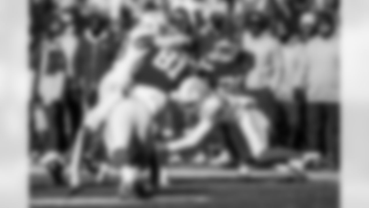 Check out the best shots from the Chargers Week 15 matchup against the Chiefs!