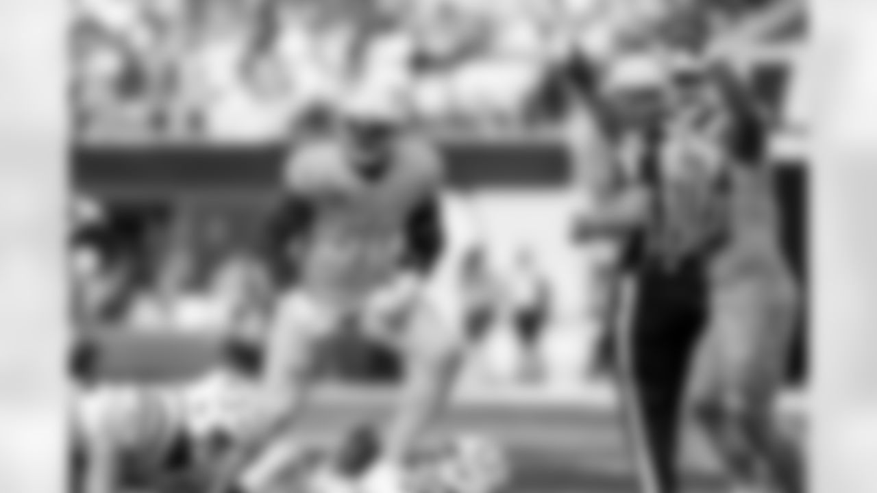 Check out the best shots from the Chargers Week 7 matchup against the Colts!