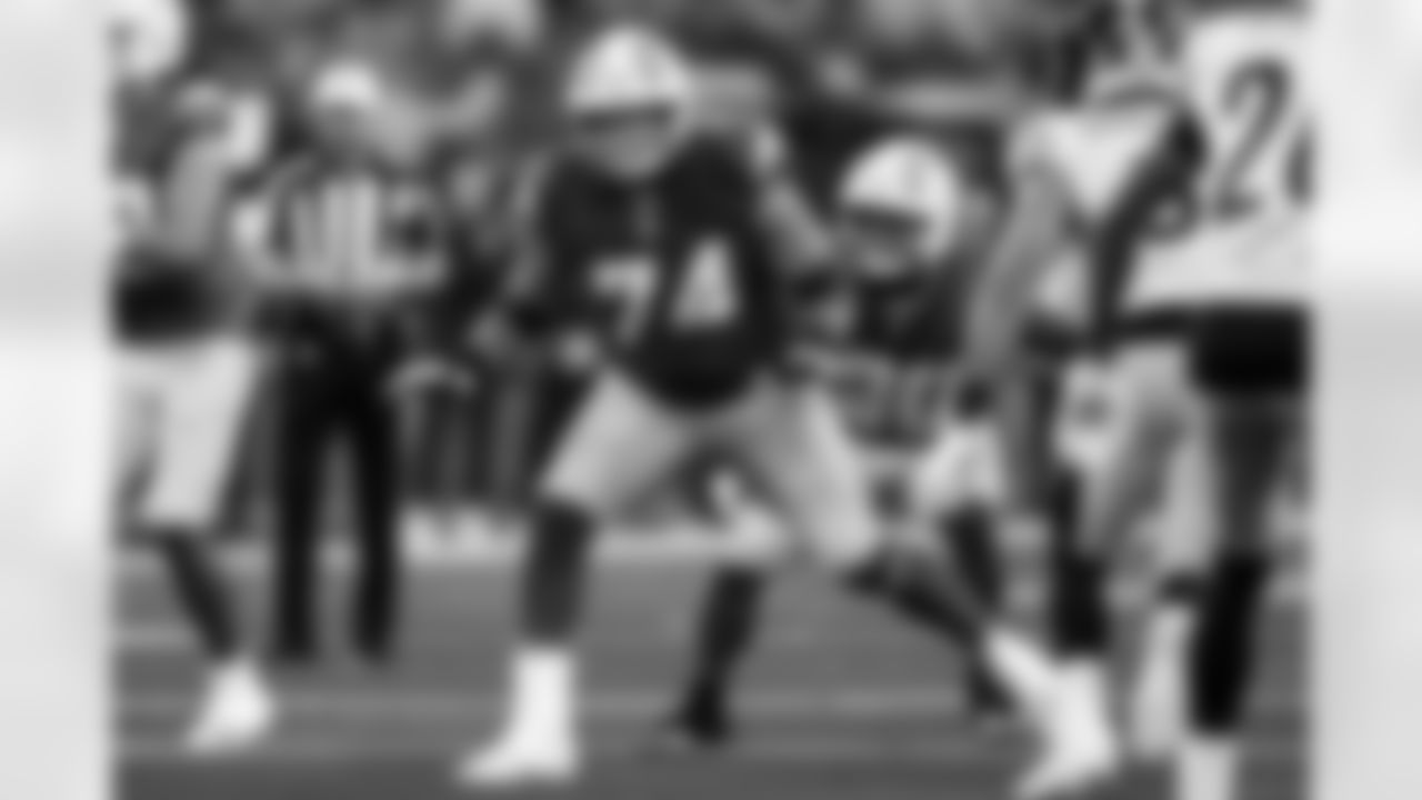 Take a look at the best photos of Chargers 2026 free agent Austin Deculus