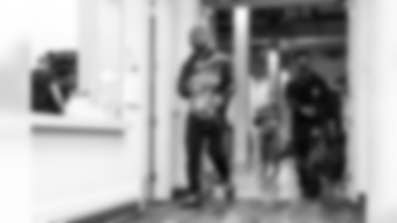 LB Emany Johnson (38)