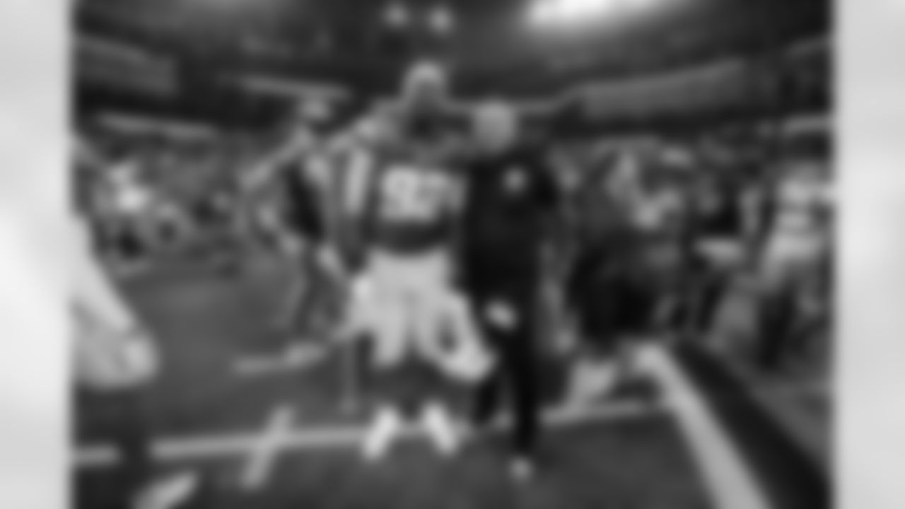 DL Justin Eboigbe (92)